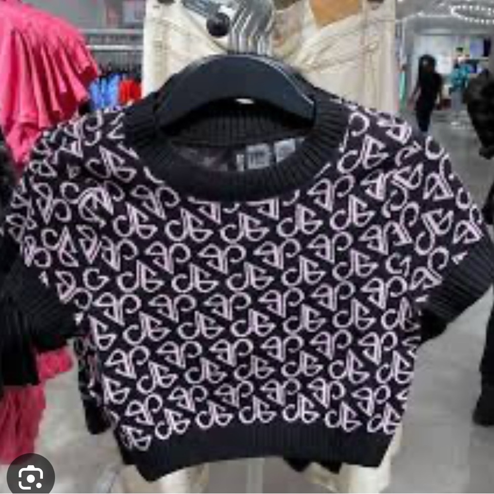 H&M BlackPink Collection Divided - Picture 5 of 6